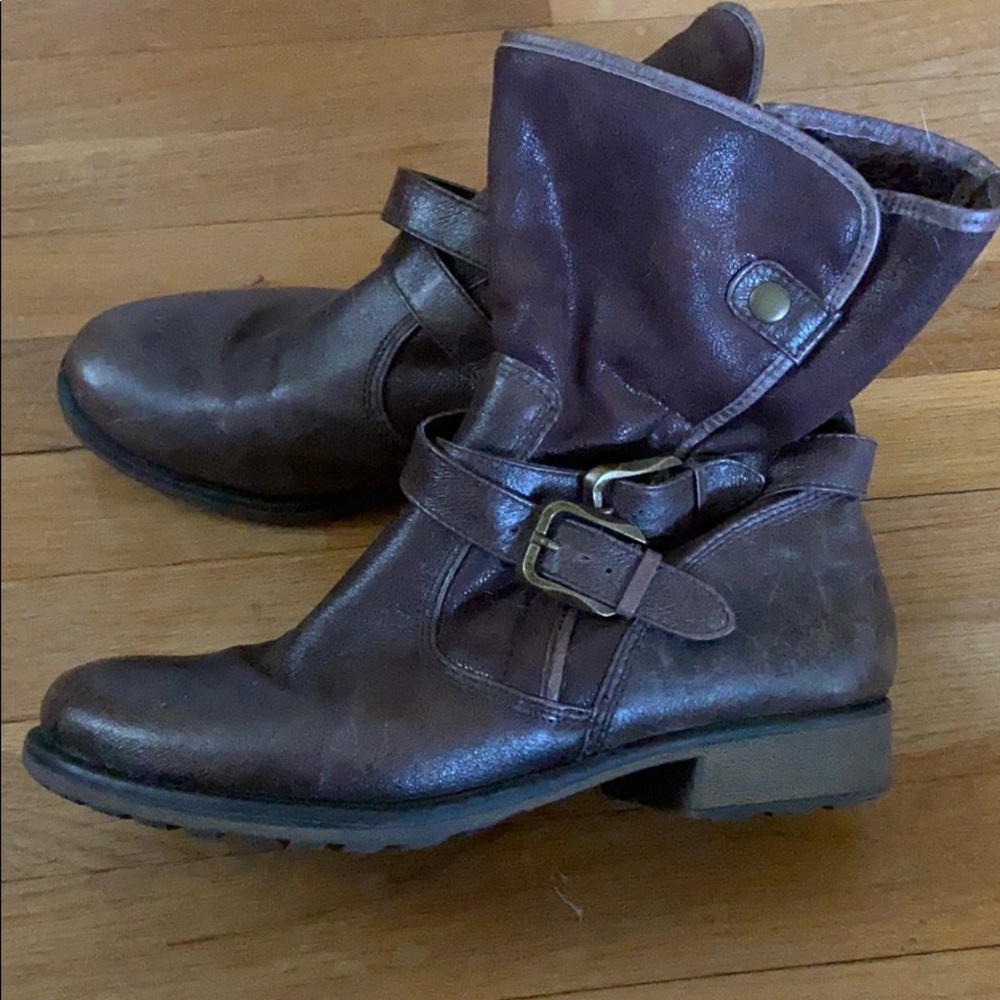 Bare Traps Boots